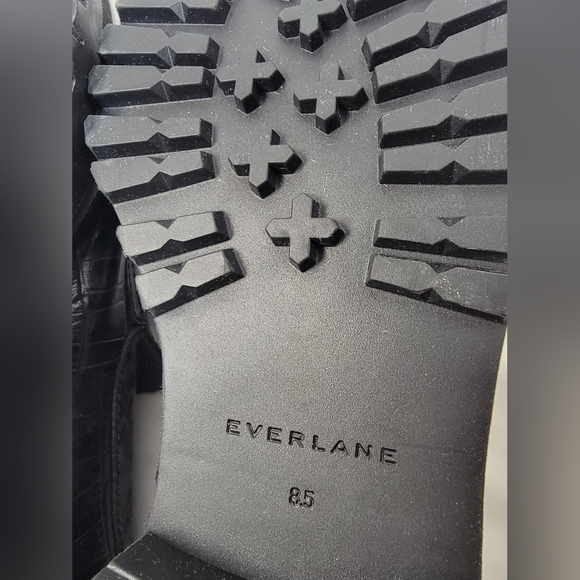 Everlane Black Croc-Embossed Loafers - Picture 3 of 12